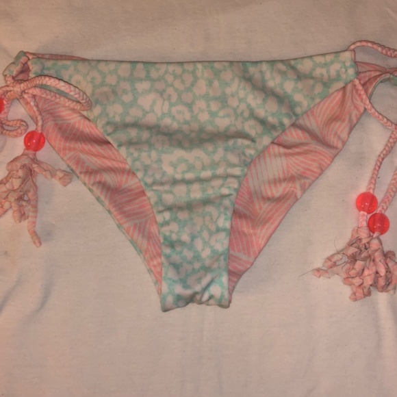 Victoria's secret reversible bikini set - Picture 4 of 7